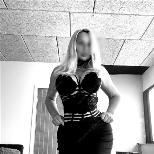 Sensual Sophie NEW Place!