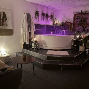 Top Thai Wellness Søborg - Jacuzzi
Storkøbenhavn

Tel: 22294019