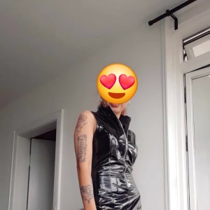 Vicky: Vi give rigtigt god massage og lække åbent kl.07.00-22.00 i Valby 
København

Tel: 55257461 // #3