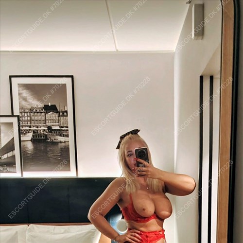 Queen italian Linda🖤Island Brygge 💛OUTCALL /INCALL×Mobilpay, Bank Transfer, REVOLU