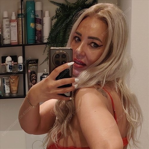 Queen italian Linda🖤Island Brygge 💛OUTCALL /INCALL×Mobilpay, Bank Transfer, REVOLU