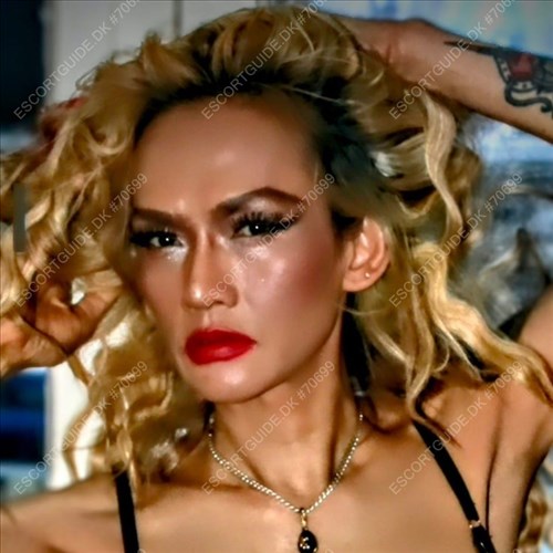 Sexy naughty bitch
