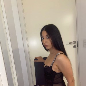 Giulia first time here !! Young pussy ! Gfe experience 
København

Tel: 78885195 // #4