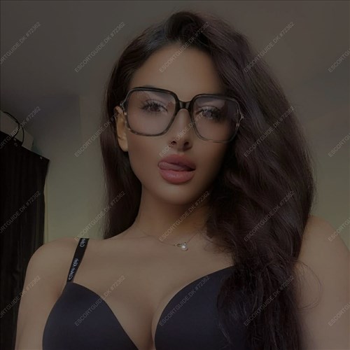 Alle  duo with my sister Arabic girl back just for 3 days 