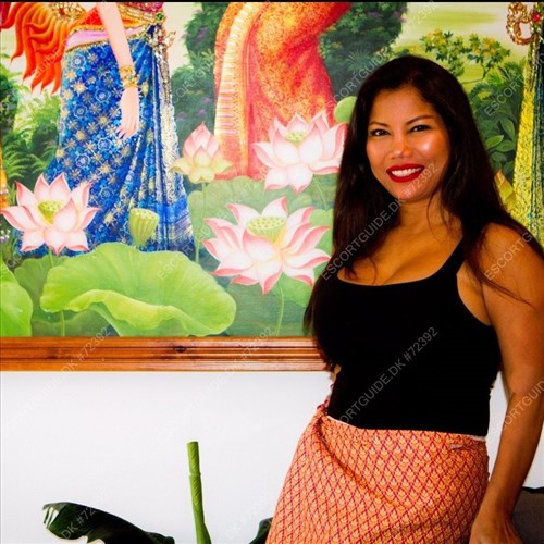 Åbent idag ;Nye piger starter her !! ægte thai massage :) kom og besøg os
