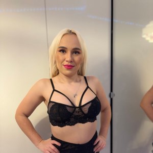 Dolly
København

Tel: 81906548 // #16