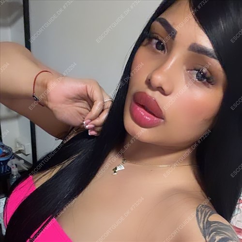 I'm SOPHIA, a great professional blowjob giver with a big ass 🍑 New in DK 💦🍑🌹 Party 24/7 🎉