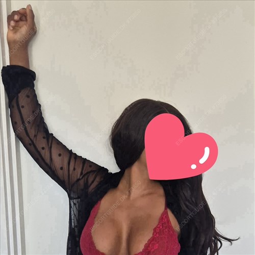 Sexy Black woman IVON. RD 