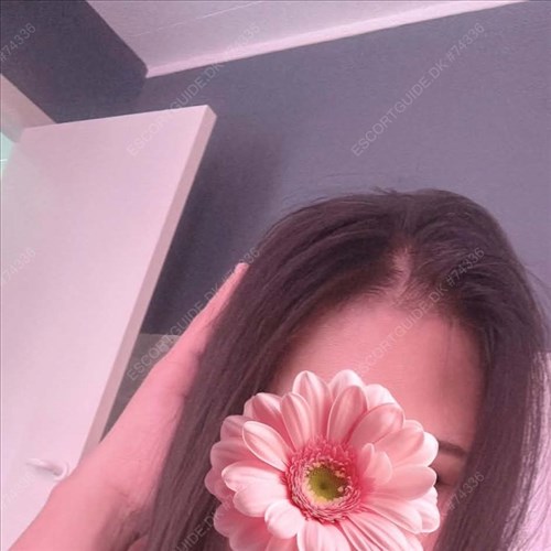 Thai girl frederikssund 30 MIM 500KR HJ HOT SERVICE 😘