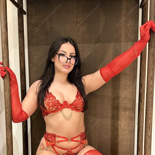 Hello Lexy it s here again 😍😍❤️ hot pussy and best service !! I wait for you in my fav place (bed)