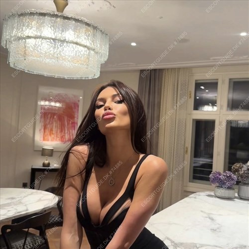 HIGH CLASS ESCORT girl 100% Real 