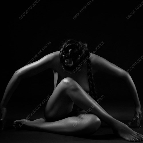 TANTRA THE SACRED ART OF CONSCIOUS TOUCH 