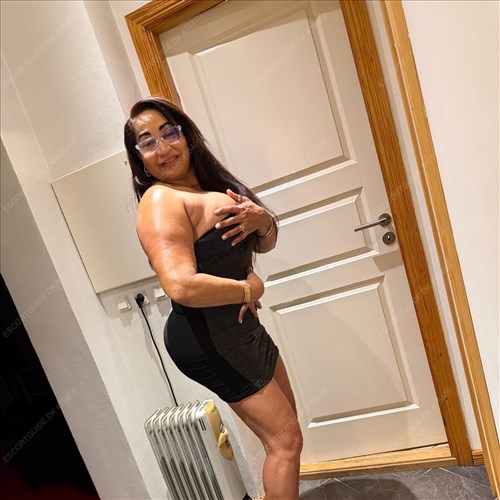 Angie volcano hot 🔥 Latina party 24/7 