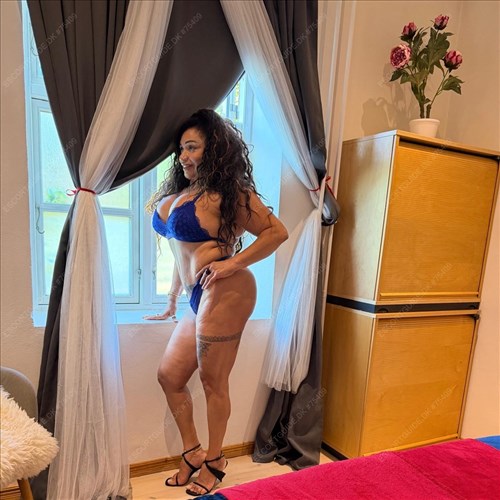 Angie volcano hot 🔥 Latina party 24/7 