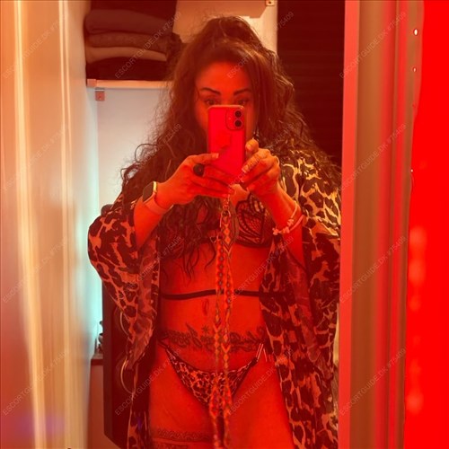 Angie volcano hot 🔥 Latina party 24/7 