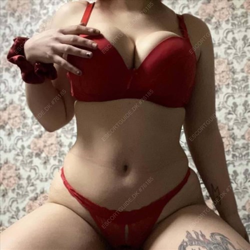Ayse 🫦first time here🫦hot body 👅 30 minutes 1000kr 💦hot sex🔞 natural Big breast 👌 in Søborg 